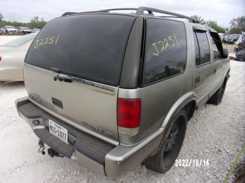 https://f005.backblazeb2.com/file/img-partshotlines-com/Inventory/EX427/Vehicle/2048_05.jpg