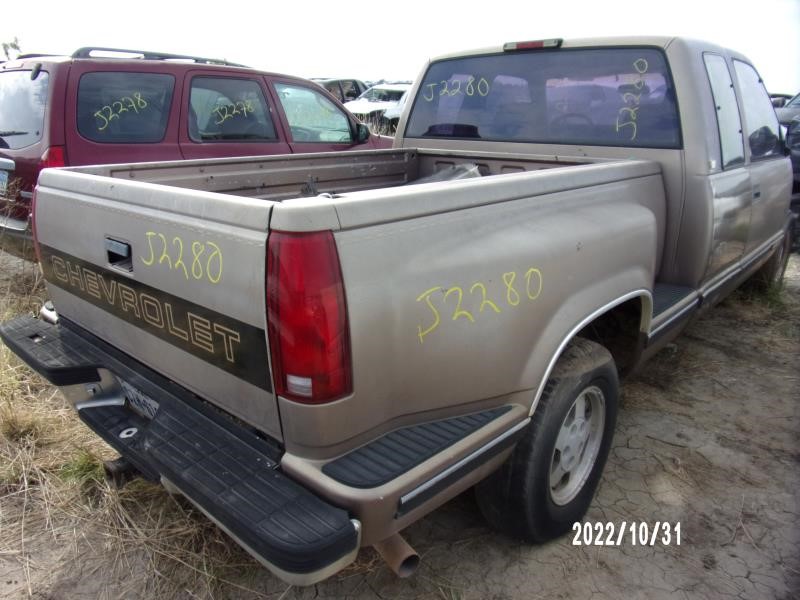 https://f005.backblazeb2.com/file/img-partshotlines-com/Inventory/EX427/Vehicle/2081_03.jpg