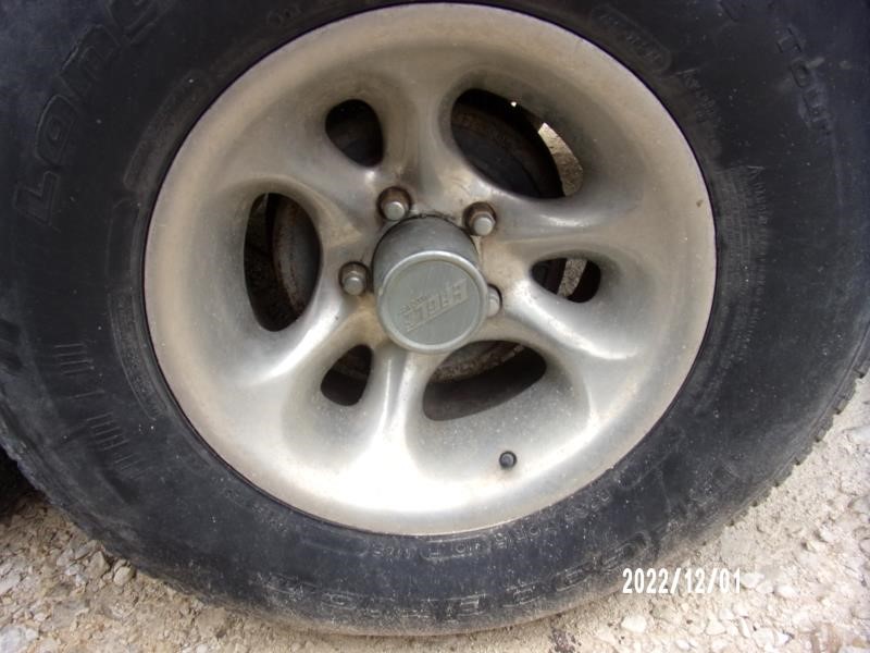 https://f005.backblazeb2.com/file/img-partshotlines-com/Inventory/EX427/Vehicle/2139_10.jpg