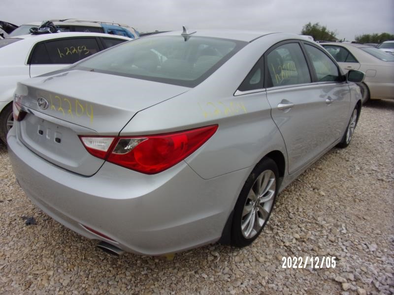 https://f005.backblazeb2.com/file/img-partshotlines-com/Inventory/EX427/Vehicle/2147_04.jpg