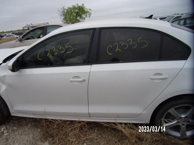 https://f005.backblazeb2.com/file/img-partshotlines-com/Inventory/EX427/Vehicle/2346_05.jpg