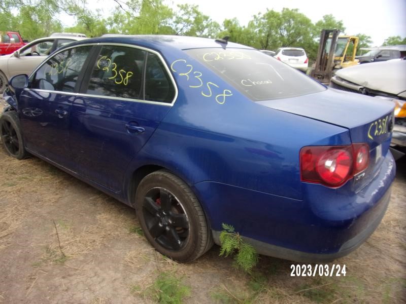 https://f005.backblazeb2.com/file/img-partshotlines-com/Inventory/EX427/Vehicle/2370_06.jpg