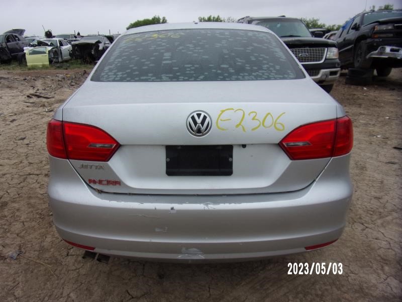 https://f005.backblazeb2.com/file/img-partshotlines-com/Inventory/EX427/Vehicle/2461_05.jpg