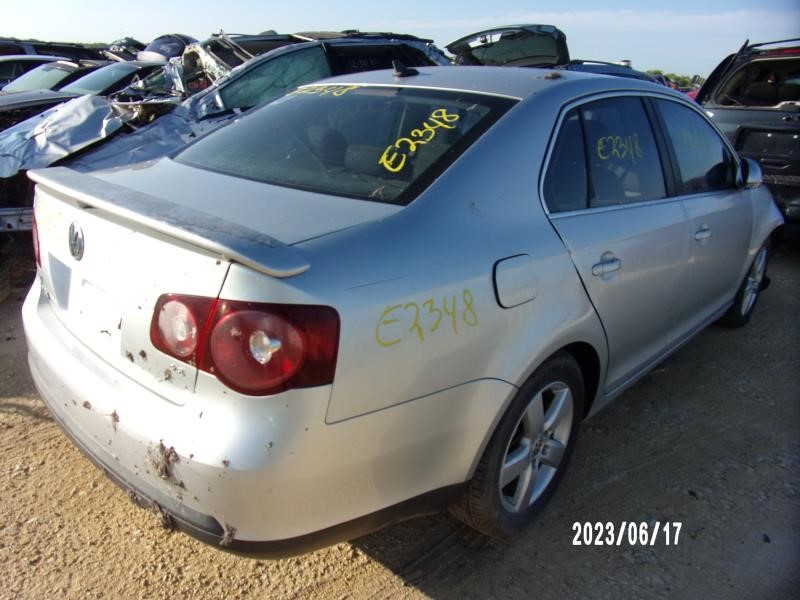 https://f005.backblazeb2.com/file/img-partshotlines-com/Inventory/EX427/Vehicle/2503_04.jpg