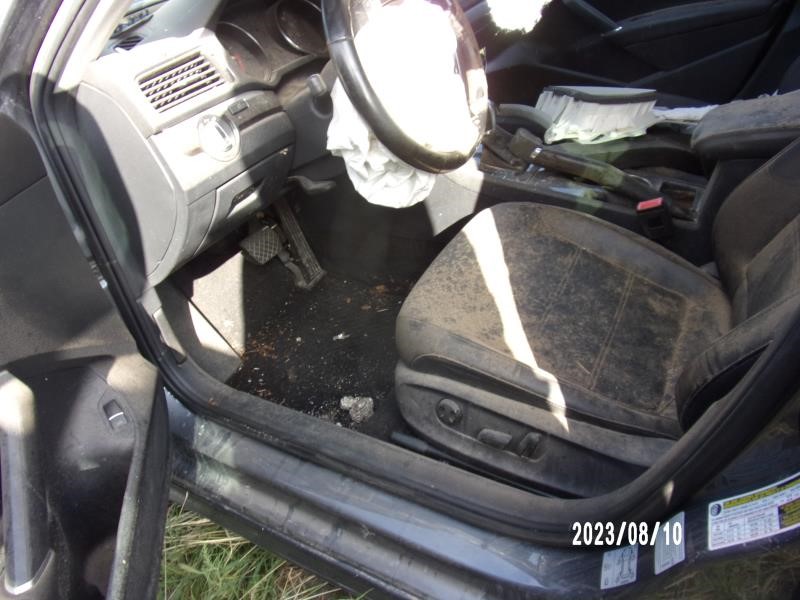 https://f005.backblazeb2.com/file/img-partshotlines-com/Inventory/EX427/Vehicle/2551_07.jpg