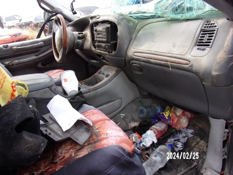 https://f005.backblazeb2.com/file/img-partshotlines-com/Inventory/EX427/Vehicle/2965_08.jpg