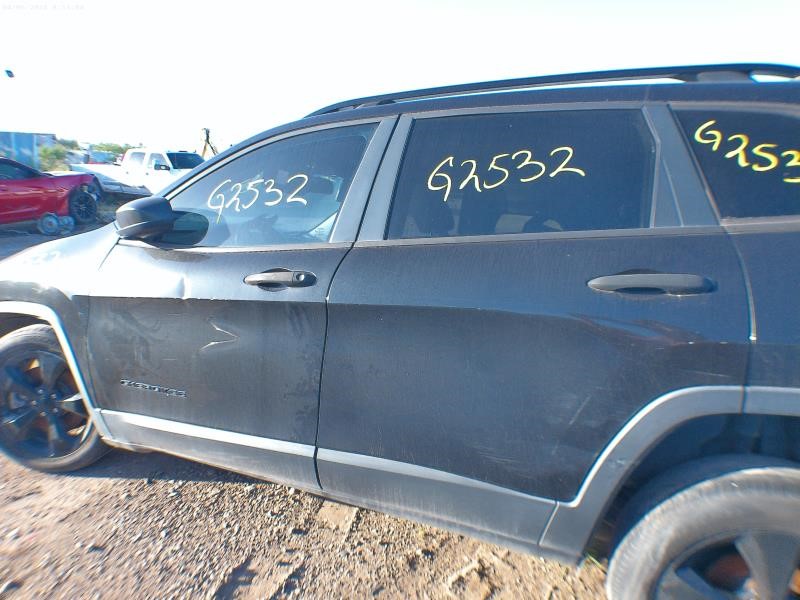 https://f005.backblazeb2.com/file/img-partshotlines-com/Inventory/EX427/Vehicle/3850_05.jpg