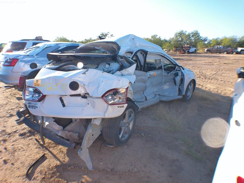 https://f005.backblazeb2.com/file/img-partshotlines-com/Inventory/EX427/Vehicle/3862_04.jpg