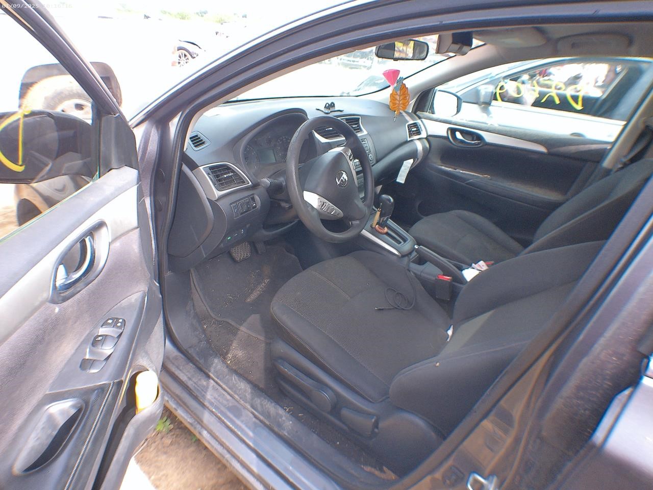 https://f005.backblazeb2.com/file/img-partshotlines-com/Inventory/EX427/Vehicle/4163_08.jpg