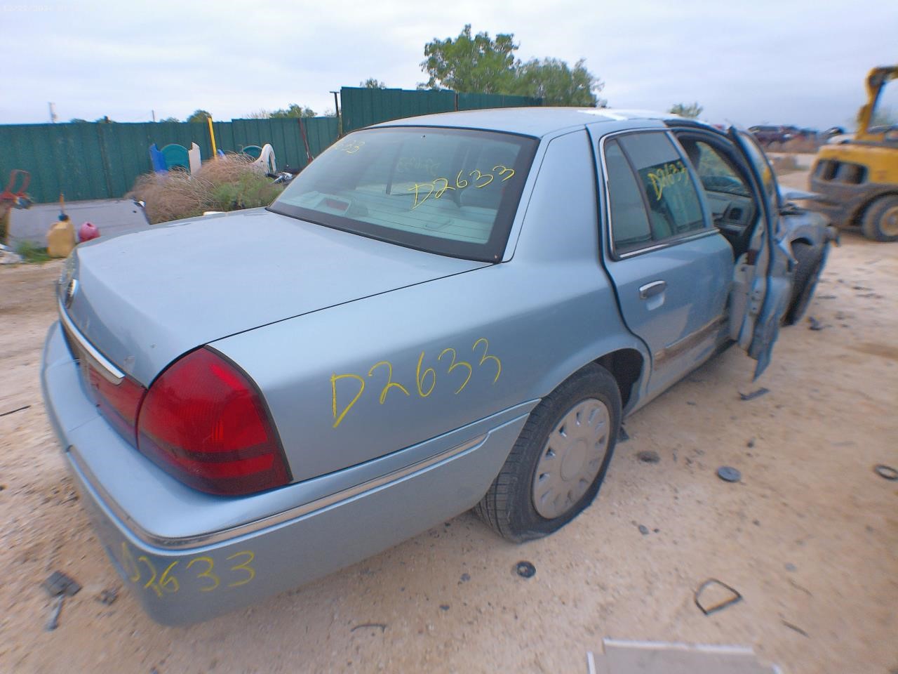 https://f005.backblazeb2.com/file/img-partshotlines-com/Inventory/EX427/Vehicle/4186_06.jpg