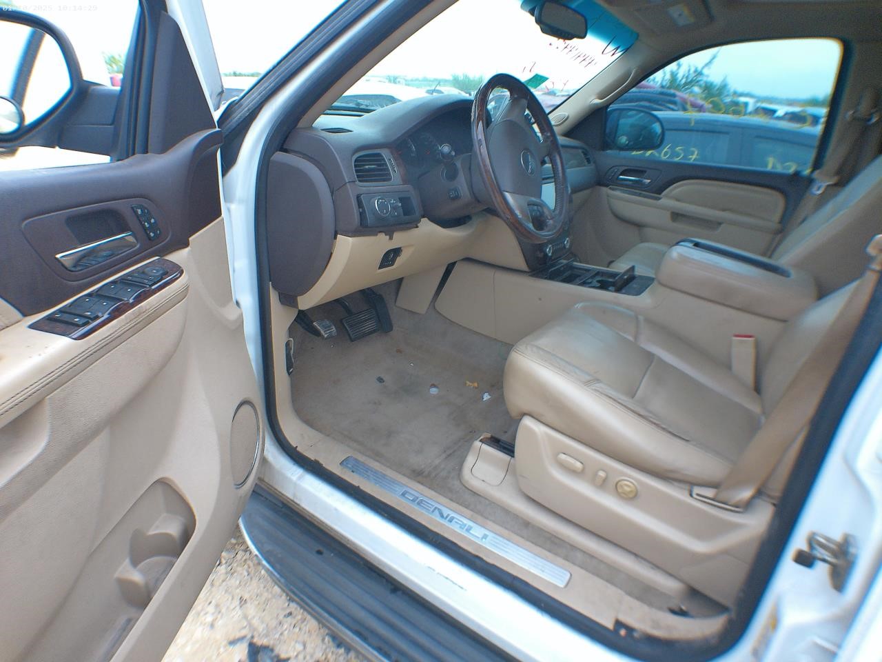https://f005.backblazeb2.com/file/img-partshotlines-com/Inventory/EX427/Vehicle/4226_09.jpg
