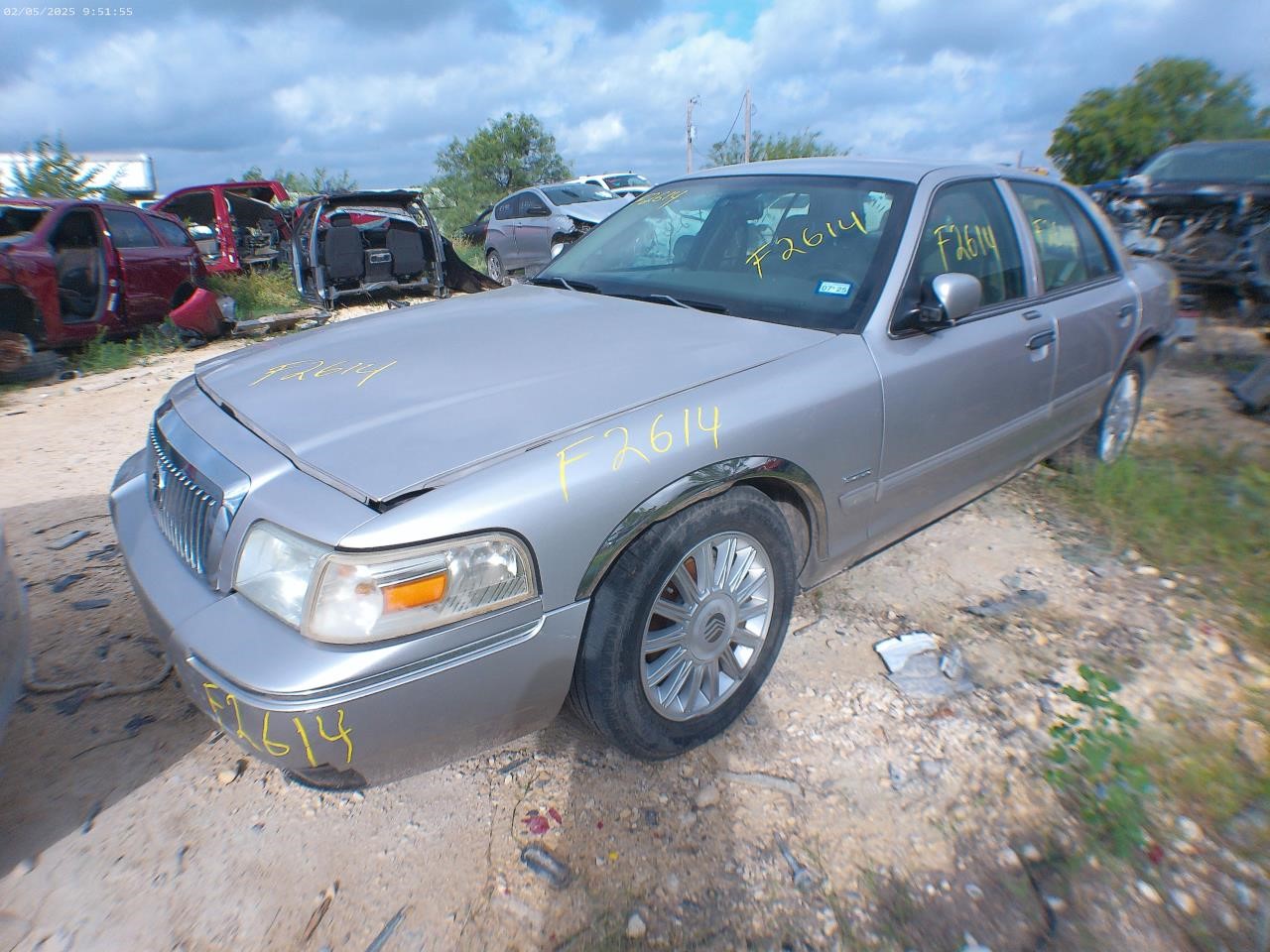 https://f005.backblazeb2.com/file/img-partshotlines-com/Inventory/EX427/Vehicle/4305_03.jpg