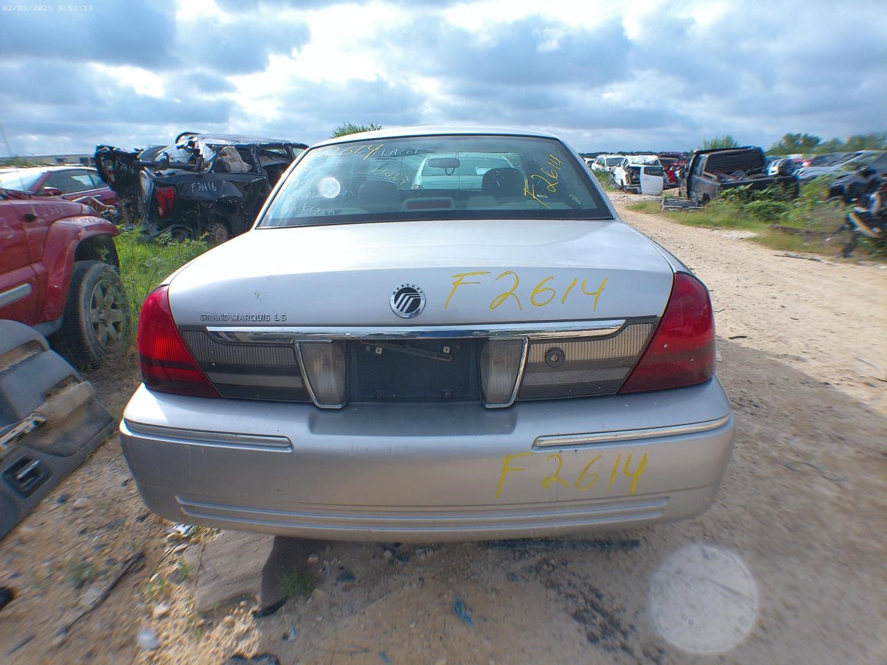 https://f005.backblazeb2.com/file/img-partshotlines-com/Inventory/EX427/Vehicle/4305_05.jpg