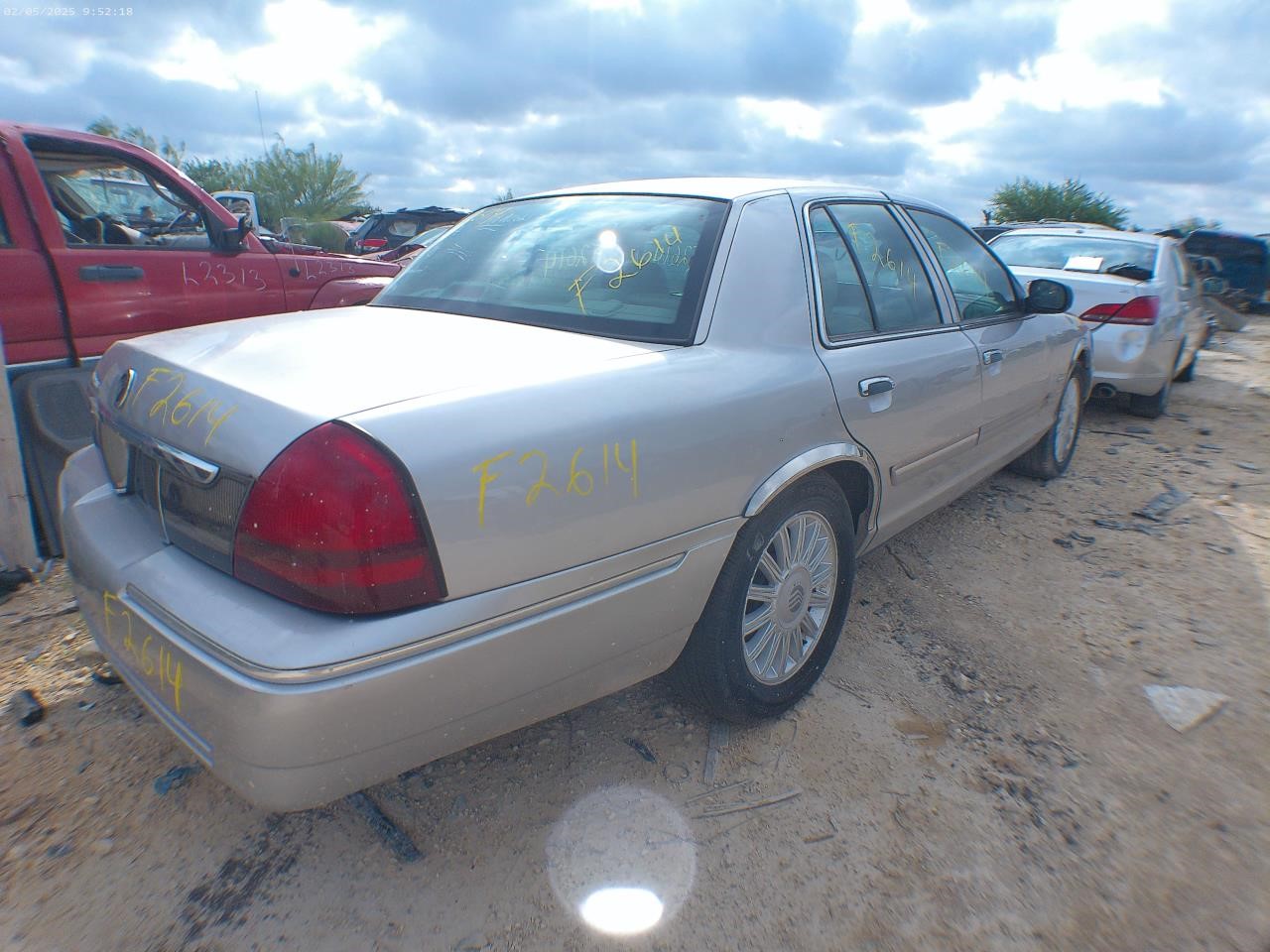 https://f005.backblazeb2.com/file/img-partshotlines-com/Inventory/EX427/Vehicle/4305_06.jpg