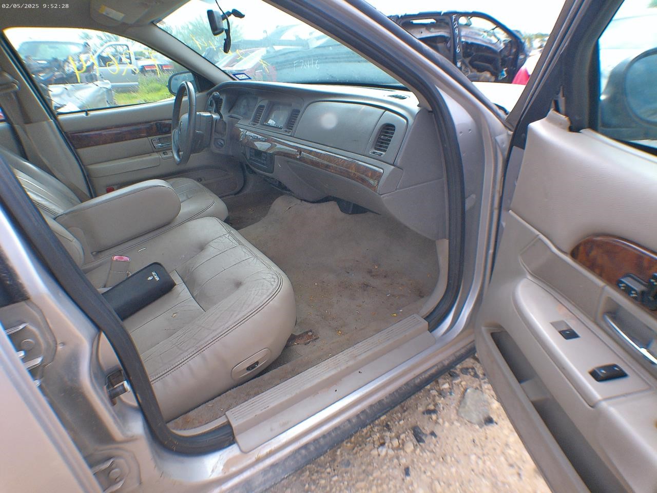 https://f005.backblazeb2.com/file/img-partshotlines-com/Inventory/EX427/Vehicle/4305_07.jpg