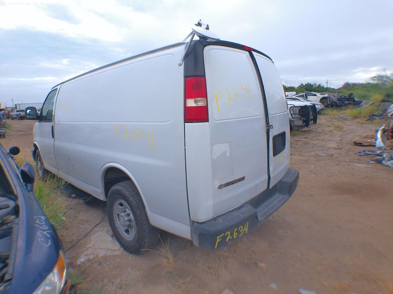 https://f005.backblazeb2.com/file/img-partshotlines-com/Inventory/EX427/Vehicle/4323_06.jpg