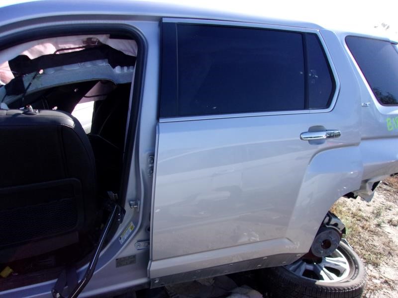 https://f005.backblazeb2.com/file/img-partshotlines-com/Inventory/EX427/Vehicle/76_06.jpg