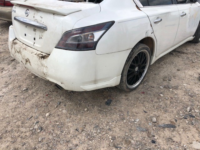 https://f005.backblazeb2.com/file/img-partshotlines-com/Inventory/EX427/Vehicle/823_02.jpg