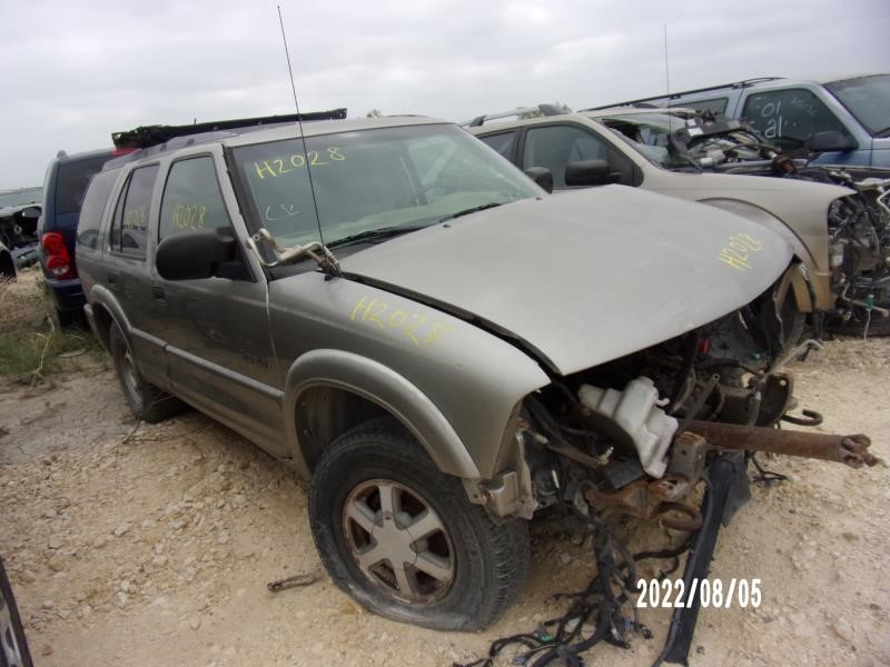 https://f005.backblazeb2.com/file/img-partshotlines-com/Inventory/EX427/Vehicle/924_01.jpg