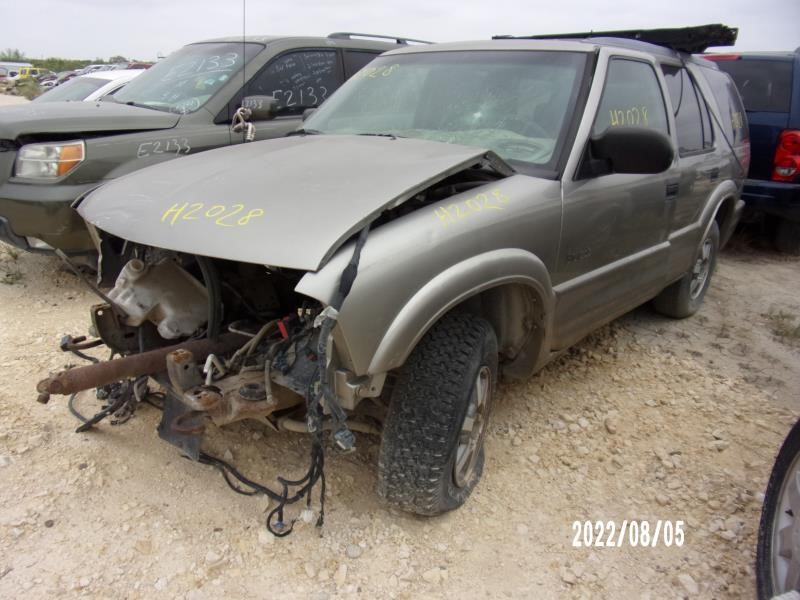 https://f005.backblazeb2.com/file/img-partshotlines-com/Inventory/EX427/Vehicle/924_02.jpg