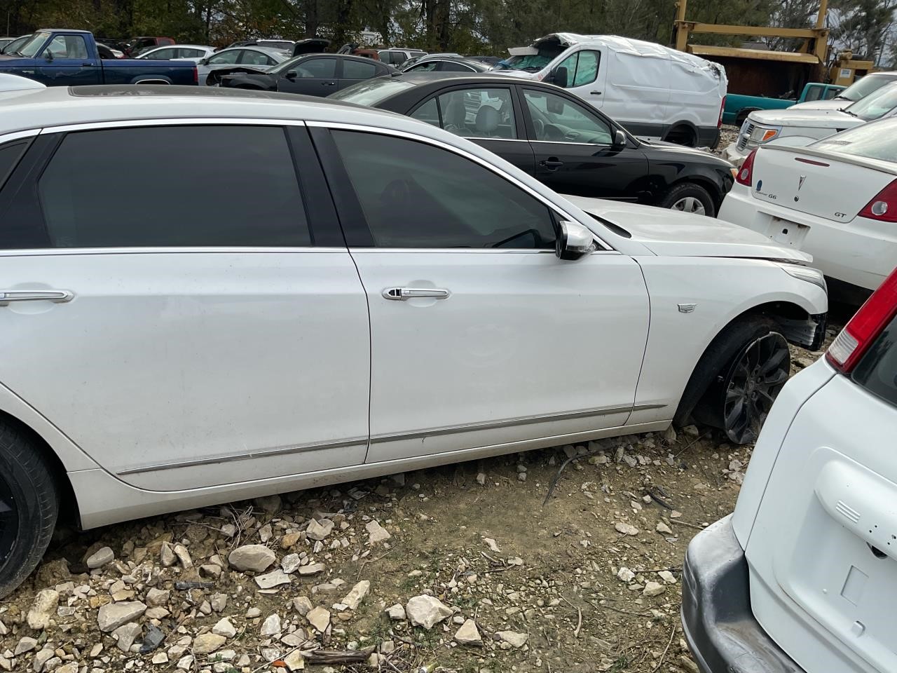 https://f005.backblazeb2.com/file/img-partshotlines-com/Inventory/EX436/Vehicle/12318_03.jpg