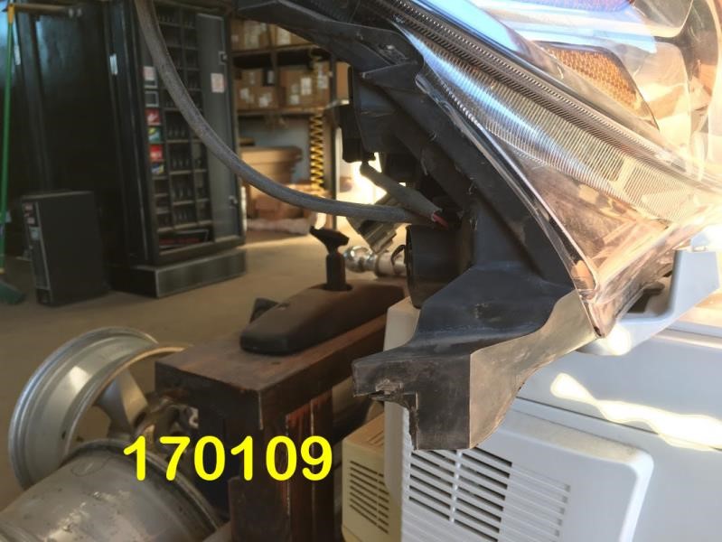 https://f005.backblazeb2.com/file/img-partshotlines-com/Inventory/EX44/Vehicle/14086_38.jpg