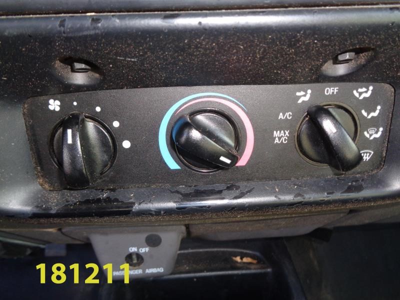 https://f005.backblazeb2.com/file/img-partshotlines-com/Inventory/EX44/Vehicle/15208_08.jpg