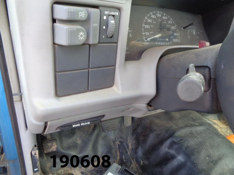 https://f005.backblazeb2.com/file/img-partshotlines-com/Inventory/EX44/Vehicle/15608_09.jpg