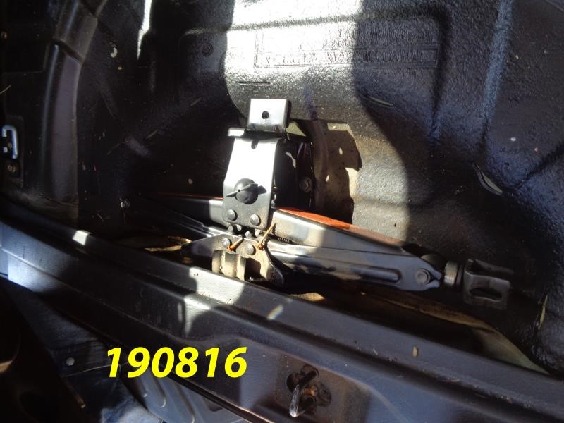 https://f005.backblazeb2.com/file/img-partshotlines-com/Inventory/EX44/Vehicle/15743_12.jpg