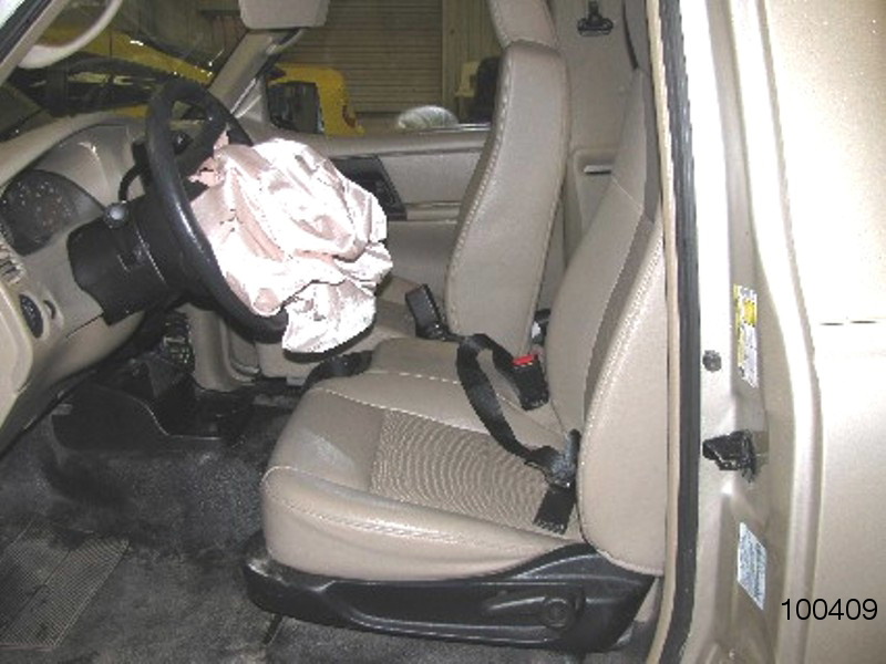https://f005.backblazeb2.com/file/img-partshotlines-com/Inventory/EX44/Vehicle/8281_03.jpg