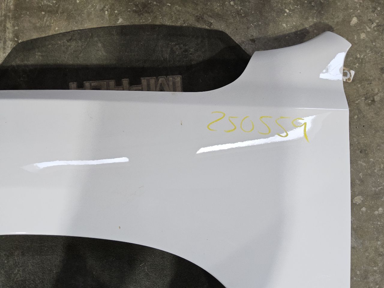https://f005.backblazeb2.com/file/img-partshotlines-com/Inventory/EX441/Inventory/3475846_04.jpg