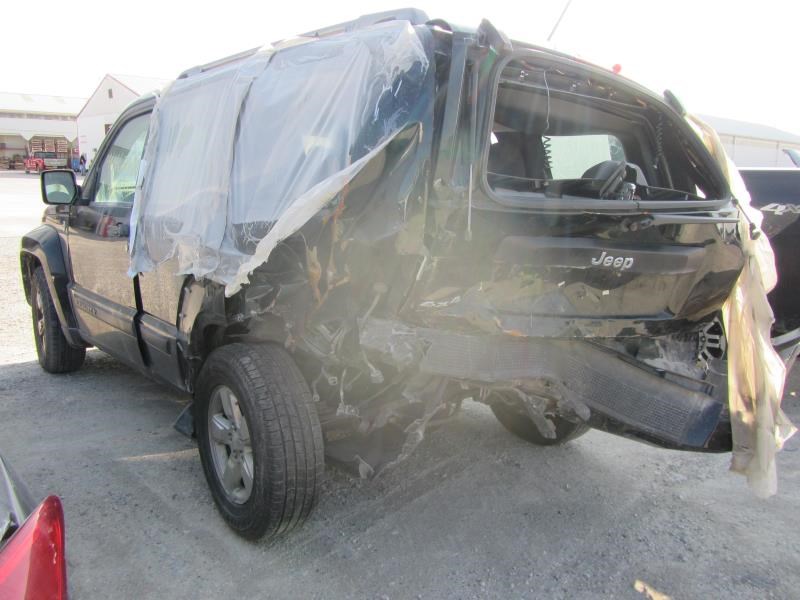 Vehicle/164895_02.jpg