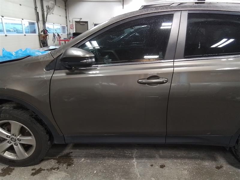 https://f005.backblazeb2.com/file/img-partshotlines-com/Inventory/EX441/Vehicle/216104_07.jpg