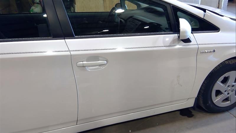 https://f005.backblazeb2.com/file/img-partshotlines-com/Inventory/EX441/Vehicle/216407_13.jpg