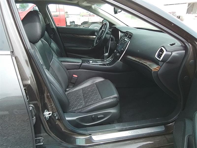https://f005.backblazeb2.com/file/img-partshotlines-com/Inventory/EX441/Vehicle/216928_13.jpg