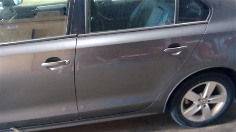 https://f005.backblazeb2.com/file/img-partshotlines-com/Inventory/EX441/Vehicle/218408_09.jpg