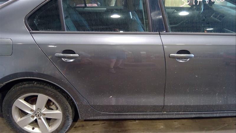 https://f005.backblazeb2.com/file/img-partshotlines-com/Inventory/EX441/Vehicle/218408_12.jpg