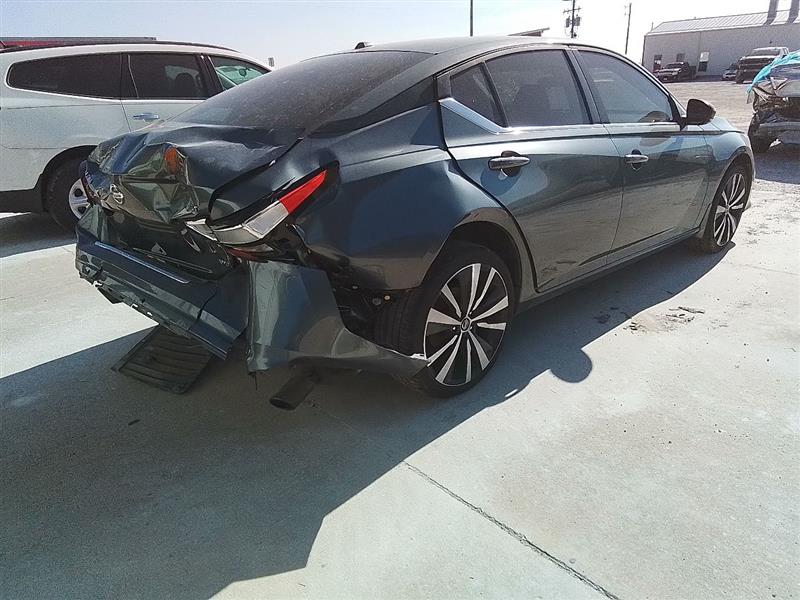 Vehicle/223857_03.jpg
