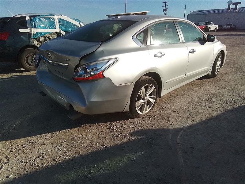 Vehicle/226222_03.jpg