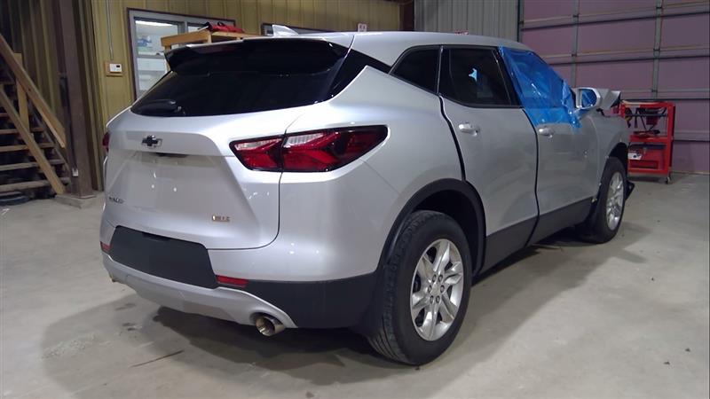 Vehicle/226334_03.jpg