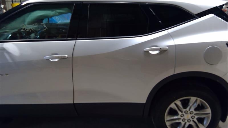 Vehicle/226334_08.jpg
