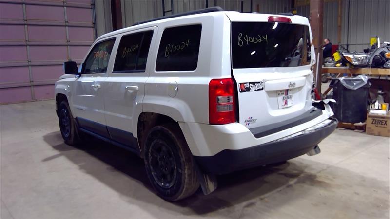 Vehicle/228982_02.jpg