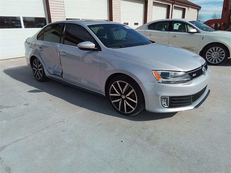 Vehicle/229444_04.jpg
