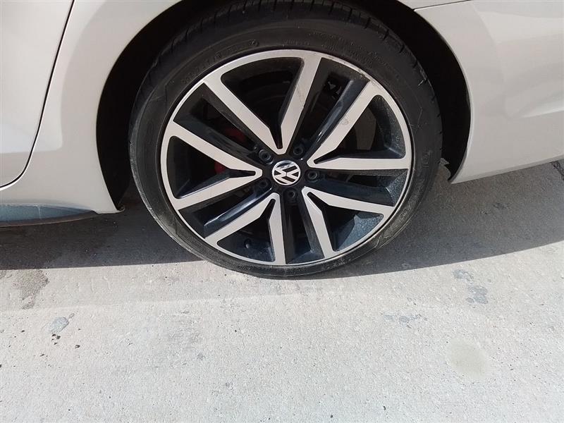 Vehicle/229444_07.jpg