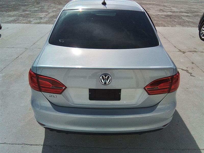 Vehicle/229444_11.jpg