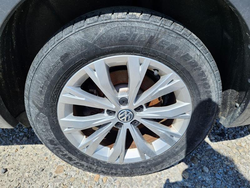 Vehicle/235708_06.jpg