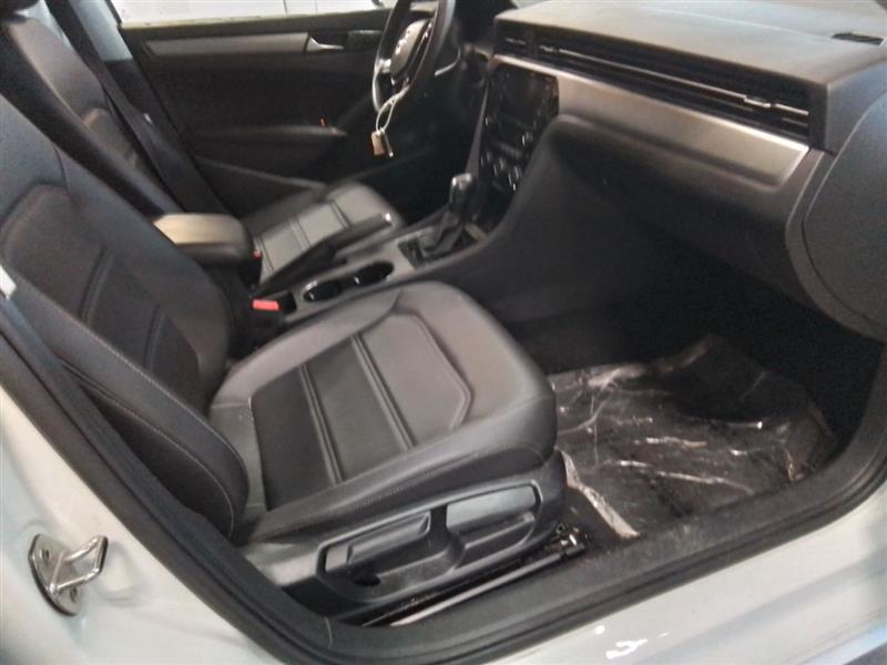 Vehicle/238154_12.jpg