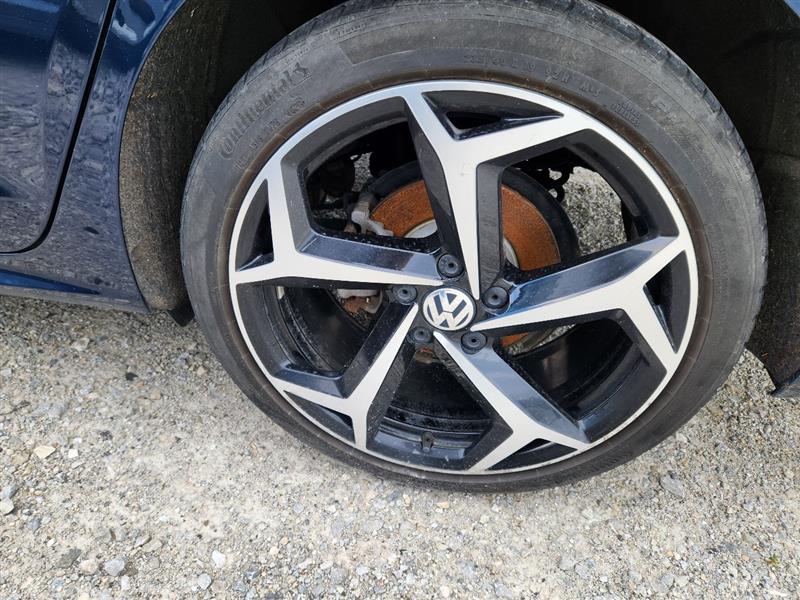 Vehicle/238220_06.jpg