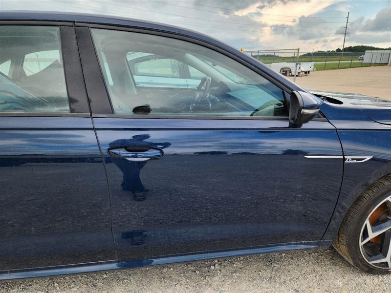 Vehicle/238220_12.jpg