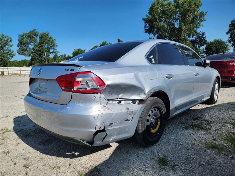 Vehicle/238611_03.jpg